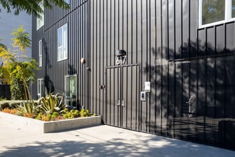 The Dillon in Los Angeles, CA - Building Photo - Building Photo