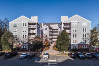 The Four Winds at Oakton in Oakton, VA - Building Photo - Primary Photo