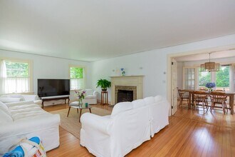 7 Cooper Ln in East Hampton, NY - Building Photo - Building Photo