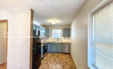 6933 Robinson Dr in Chattanooga, TN - Building Photo - Building Photo