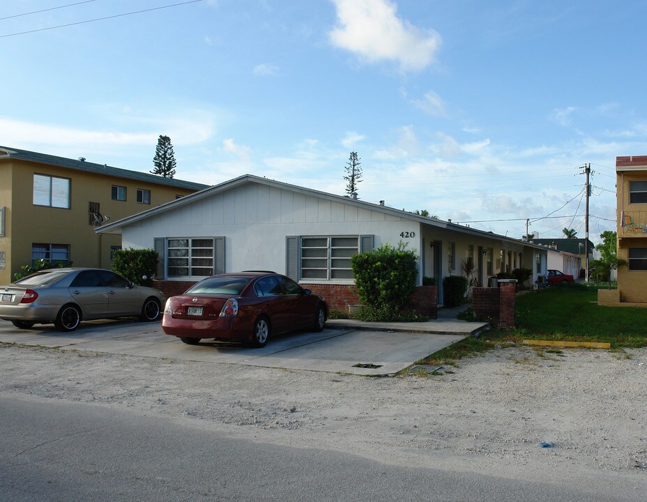 420 SE 22nd St in Fort Lauderdale, FL - Building Photo