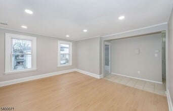 25 Henry St in Bloomfield, NJ - Building Photo - Building Photo