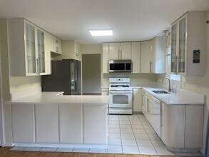 483 Highland Grove Dr in Buffalo Grove, IL - Building Photo - Building Photo