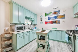 728 7th St in Galveston, TX - Building Photo - Building Photo