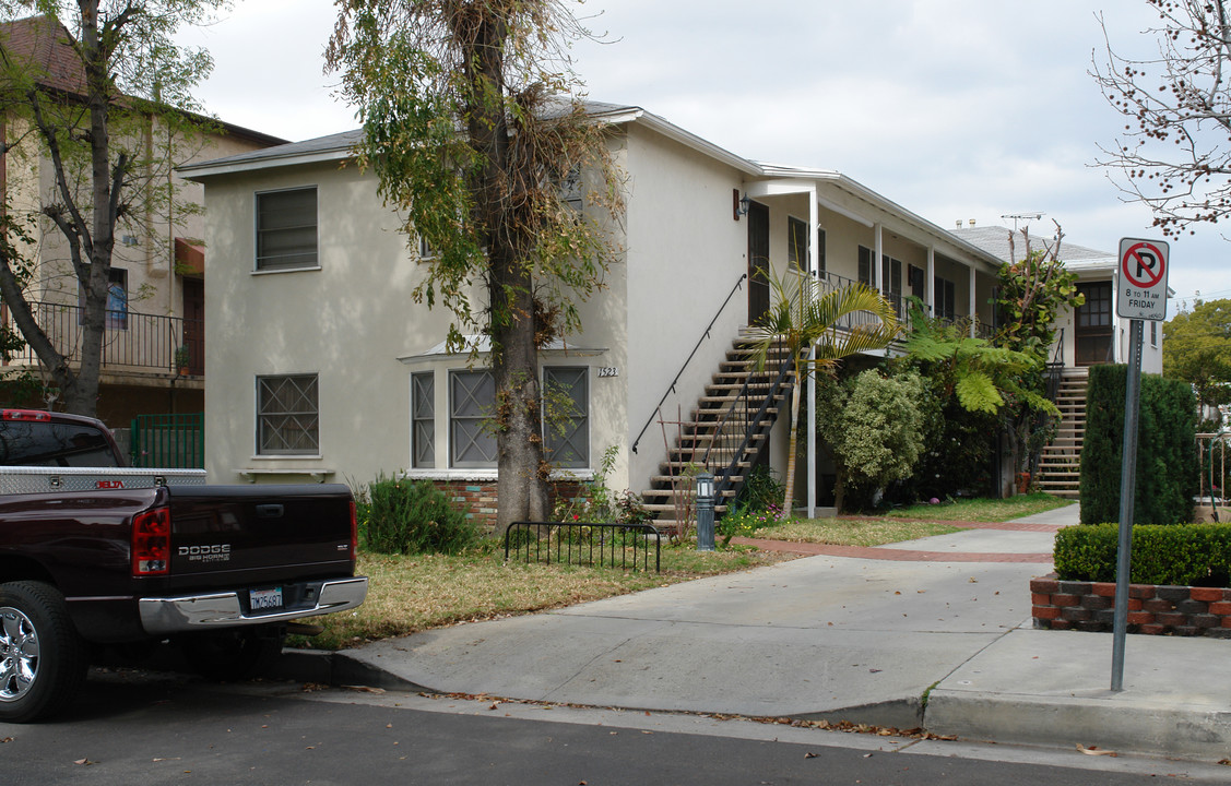 1523 E Maple St in Glendale, CA - Building Photo