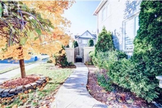 1 Kershaw St in Brampton, ON - Building Photo - Building Photo