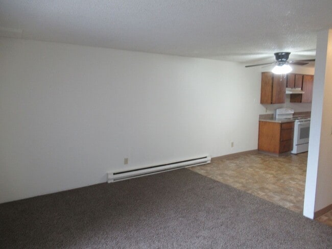 1486 Salishan St SE in Salem, OR - Building Photo - Building Photo