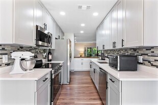 21691 Cypress Rd in Boca Raton, FL - Building Photo