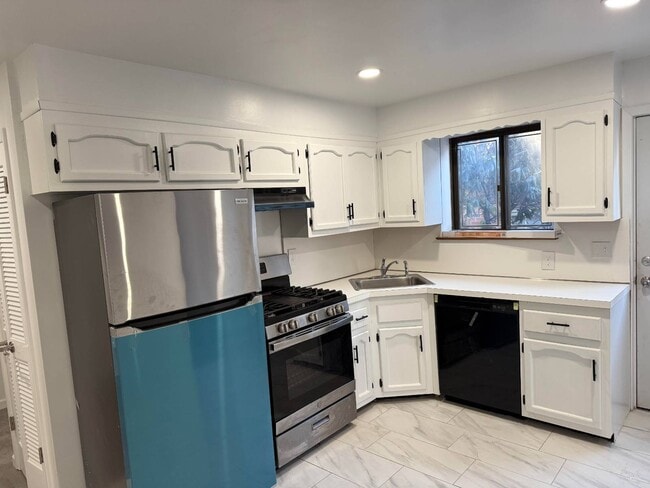 property at 19 Rossmore Ave