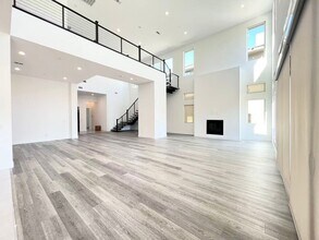 10743 Patina Hills Ct in Las Vegas, NV - Building Photo - Building Photo