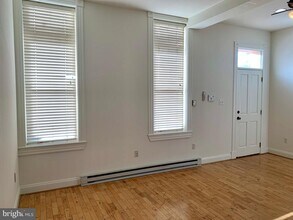 1017 W Cross St in Baltimore, MD - Building Photo - Building Photo