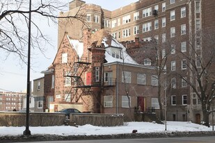 William M. Sherry Hall in Chicago, IL - Building Photo