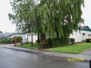 1743 Via Ventana in San Lorenzo, CA - Building Photo - Building Photo