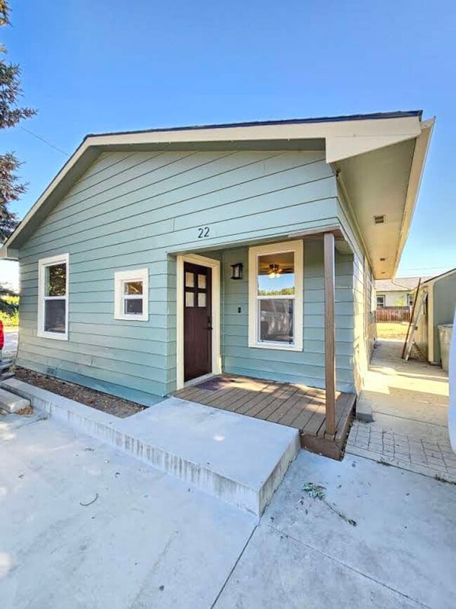 property at 22 W Arbor Dr