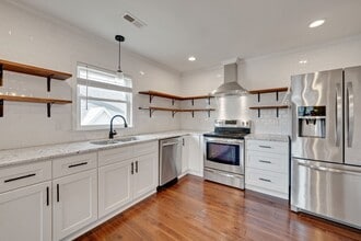 209 E Lawson St in Durham, NC - Building Photo - Building Photo