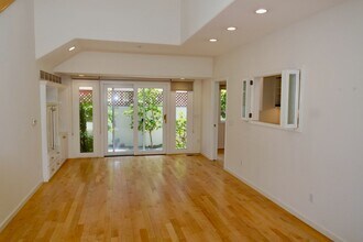 466 Tyndall St in Los Altos, CA - Building Photo - Building Photo