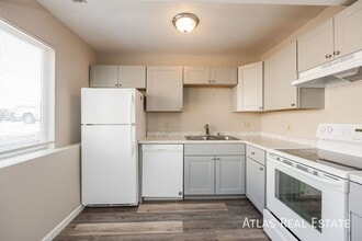 3310 Cochran Dr in Colorado Springs, CO - Building Photo - Building Photo