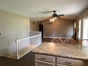 812 Woodland Dr in Maryville, IL - Building Photo - Building Photo