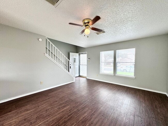 8732 Seneca Creek in Converse, TX - Building Photo - Building Photo