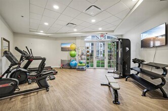 2855 W Commercial Blvd in Fort Lauderdale, FL - Building Photo - Building Photo