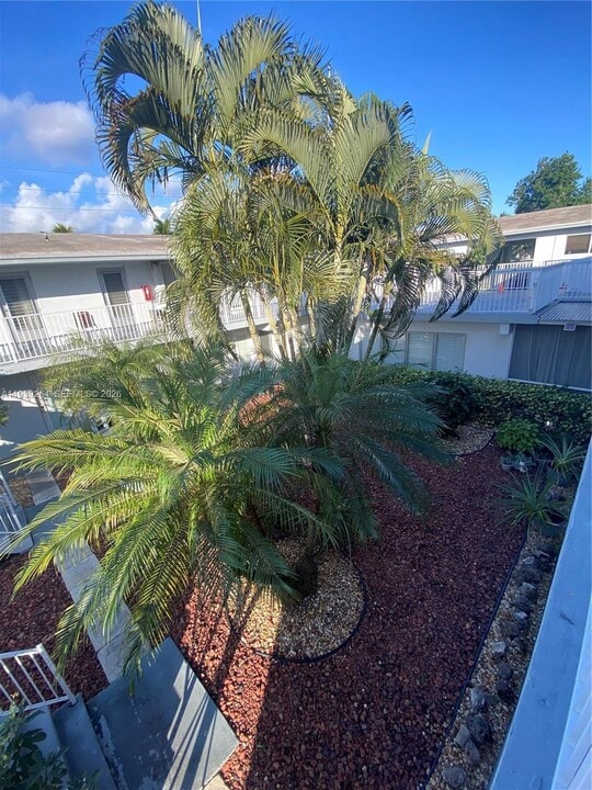 2344 NE 12th St in Pompano Beach, FL - Building Photo