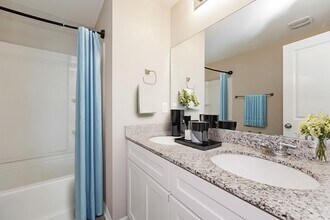 18286 Gibraltar Ln in Lehigh Acres, FL - Foto de edificio - Building Photo