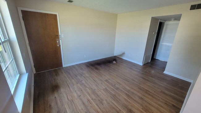 3406 Breckenridge Ln in Louisville, KY - Building Photo - Building Photo