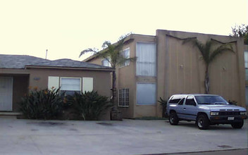 4720-4726 Idaho St in San Diego, CA - Building Photo - Building Photo