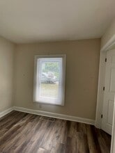 921 E Market St in Anderson, SC - Building Photo - Building Photo