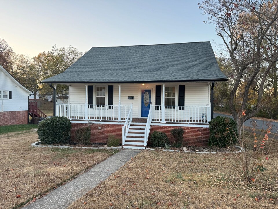 623 N Walnut St in Kannapolis, NC - Building Photo