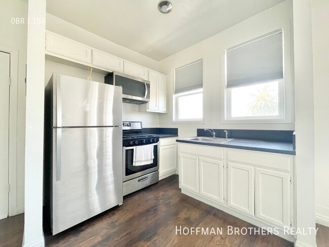 1906 Cimarron St, Unit 7 in Los Angeles, CA - Foto de edificio - Building Photo