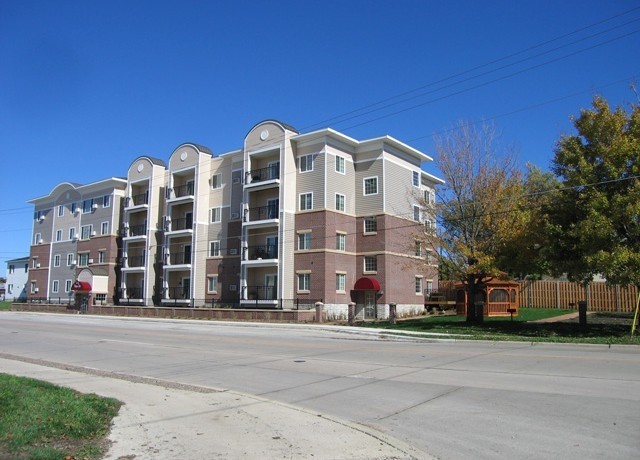 Village On 3rd Apartments in Rochester, MN - Building Photo