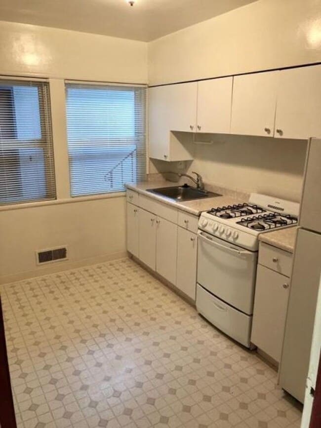 property at 2109 Cedar St