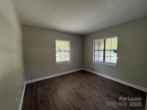 406 W 9th St in Charlotte, NC - Building Photo - Building Photo