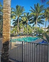 4051 NE 13th Ave, Unit 60-3 in Oakland Park, FL - Building Photo