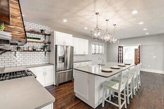 304 N 43rd St in Omaha, NE - Building Photo - Building Photo