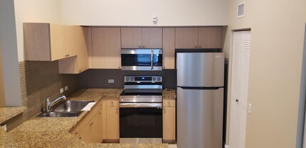 818 Villa Cir in Boynton Beach, FL - Building Photo - Building Photo