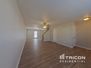 8541 Panglemont Drive in Charlotte, NC - Building Photo - Building Photo
