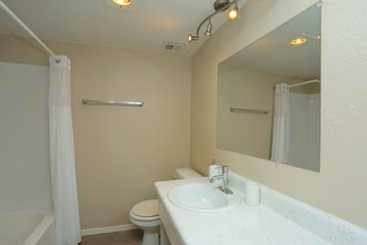 Chelsea Manor is the place for you! in Oklahoma City, OK - Foto de edificio - Interior Photo