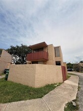 20000 SW 123rd Dr in Miami, FL - Building Photo - Building Photo