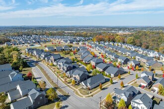 Magnolia Farms Villas in Hermitage, TN - Building Photo - Building Photo