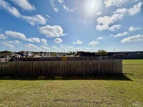 4067 Pendragon Cir in Milton, FL - Building Photo - Building Photo