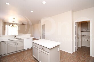 4005 N 126th Ave in Avondale, AZ - Building Photo - Building Photo