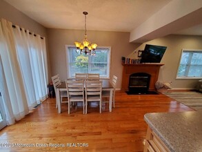 28 Melrose Dr, Unit 10D in Toms River, NJ - Building Photo - Building Photo