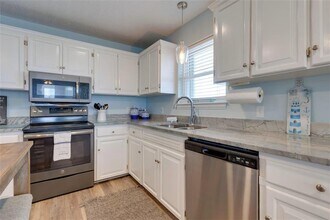 111 Ponce De Leon Ct in Dauphin Island, AL - Building Photo - Building Photo