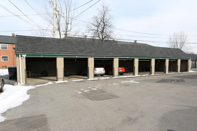 Stoneleigh Apartments in Buffalo, NY - Foto de edificio - Building Photo