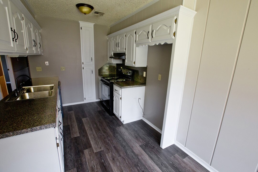 4017 Sheridan Rd, Unit 4001 D in Bartlesville, OK - Building Photo