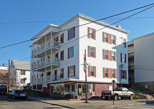 585-591 Somerville St in Manchester, NH - Building Photo - Building Photo