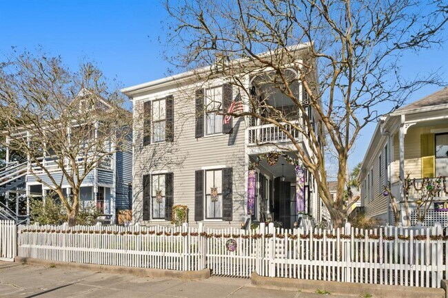 property at 1512 Rosenberg St