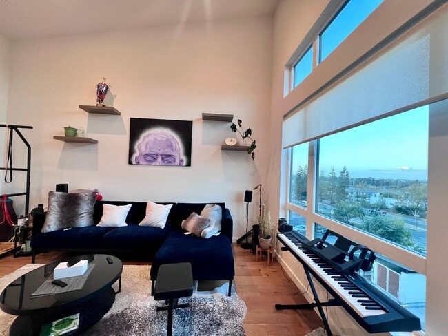 property at 400 El Camino Real